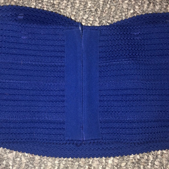 Express Bandage Crop Top - Picture 2 of 4